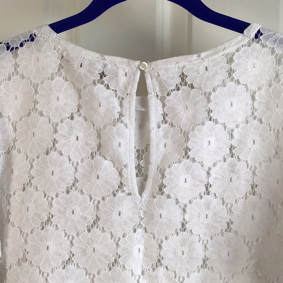 LOFT🌸 Beautiful Lace Blouse - Picture 5 of 8